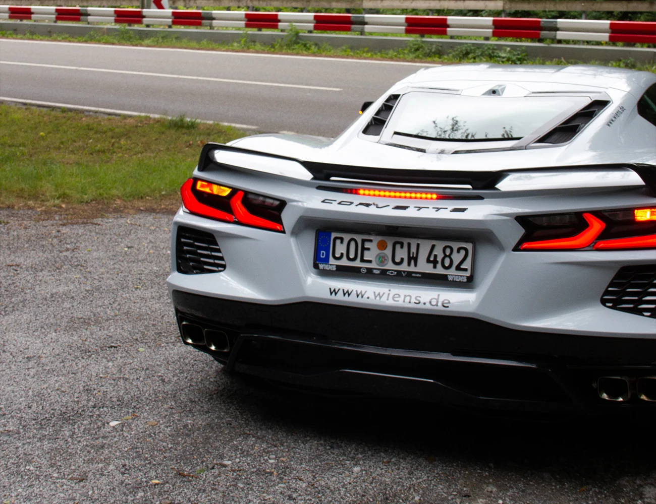 Corvette c8 heck kennzeichen silber